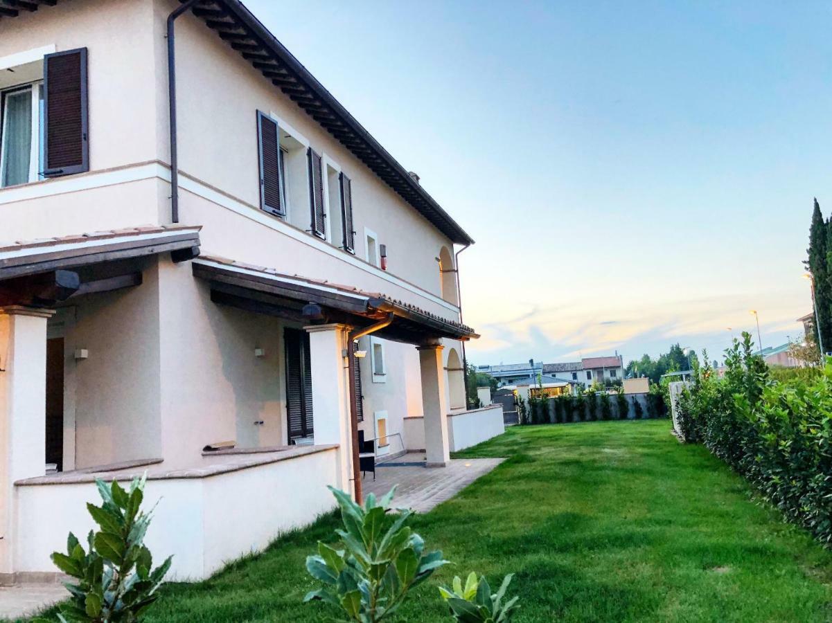 פוליניו Villa Pirignano מראה חיצוני תמונה