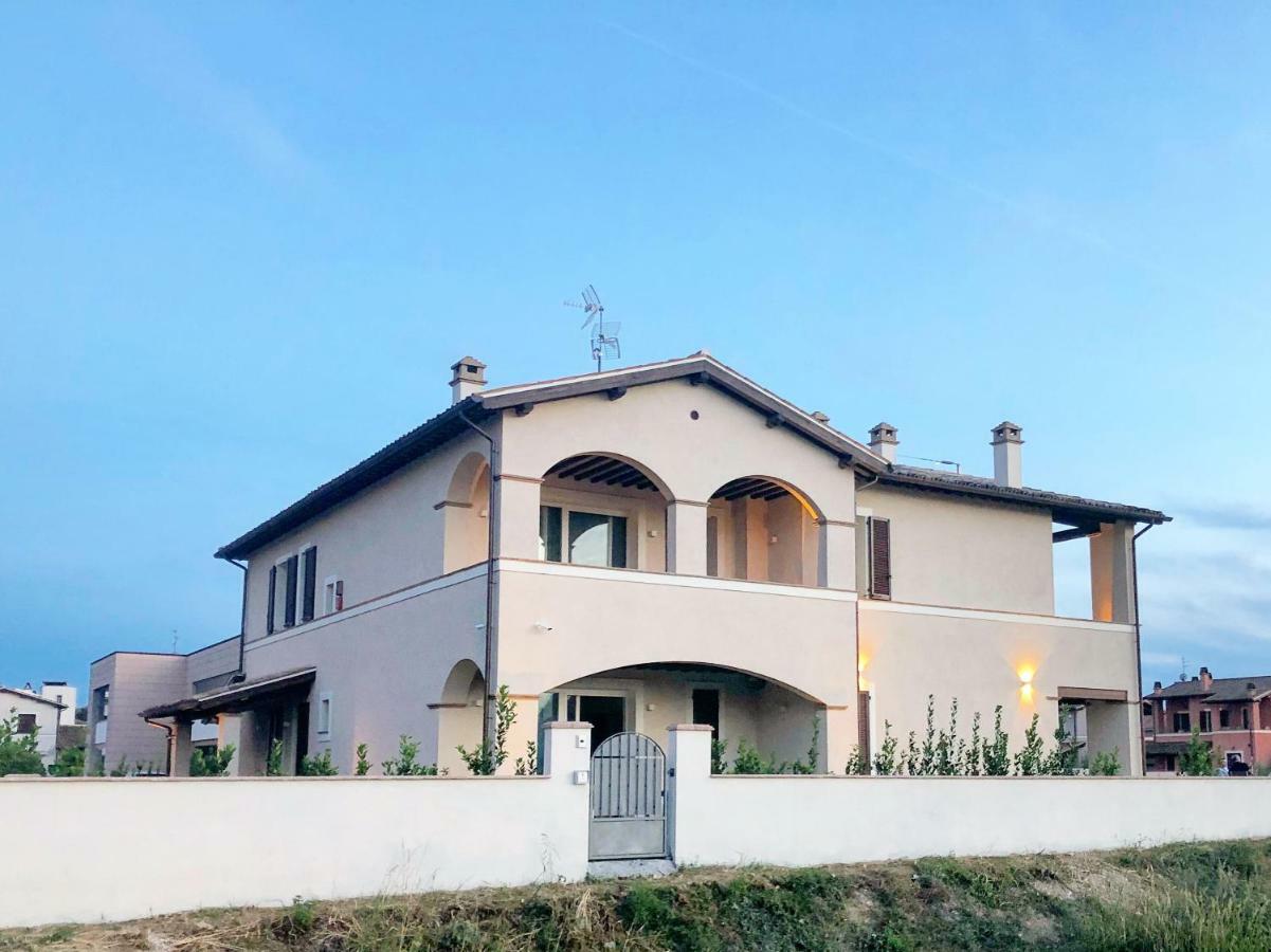 פוליניו Villa Pirignano מראה חיצוני תמונה