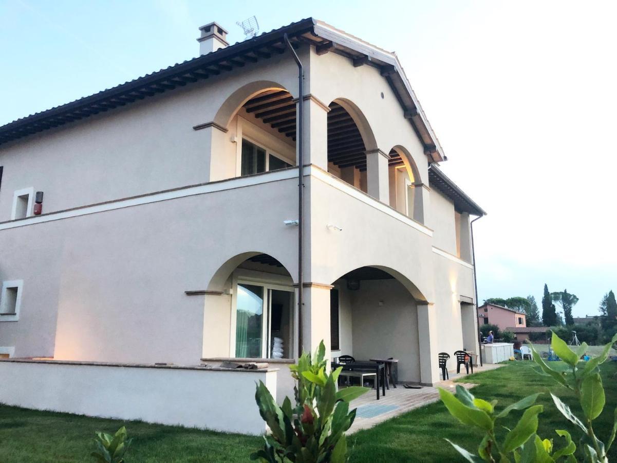 פוליניו Villa Pirignano מראה חיצוני תמונה